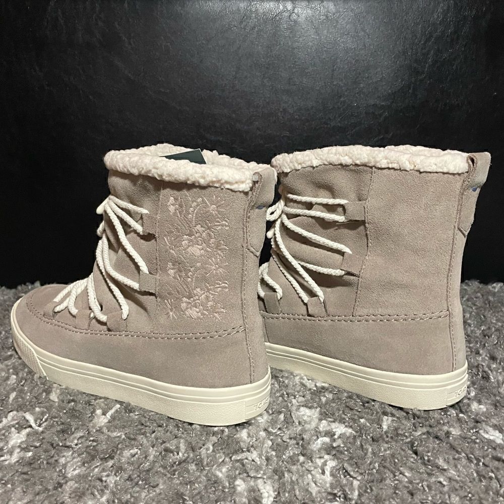 NIB TOMS Alpine Winter Leather Booties - Picture 6 of 9